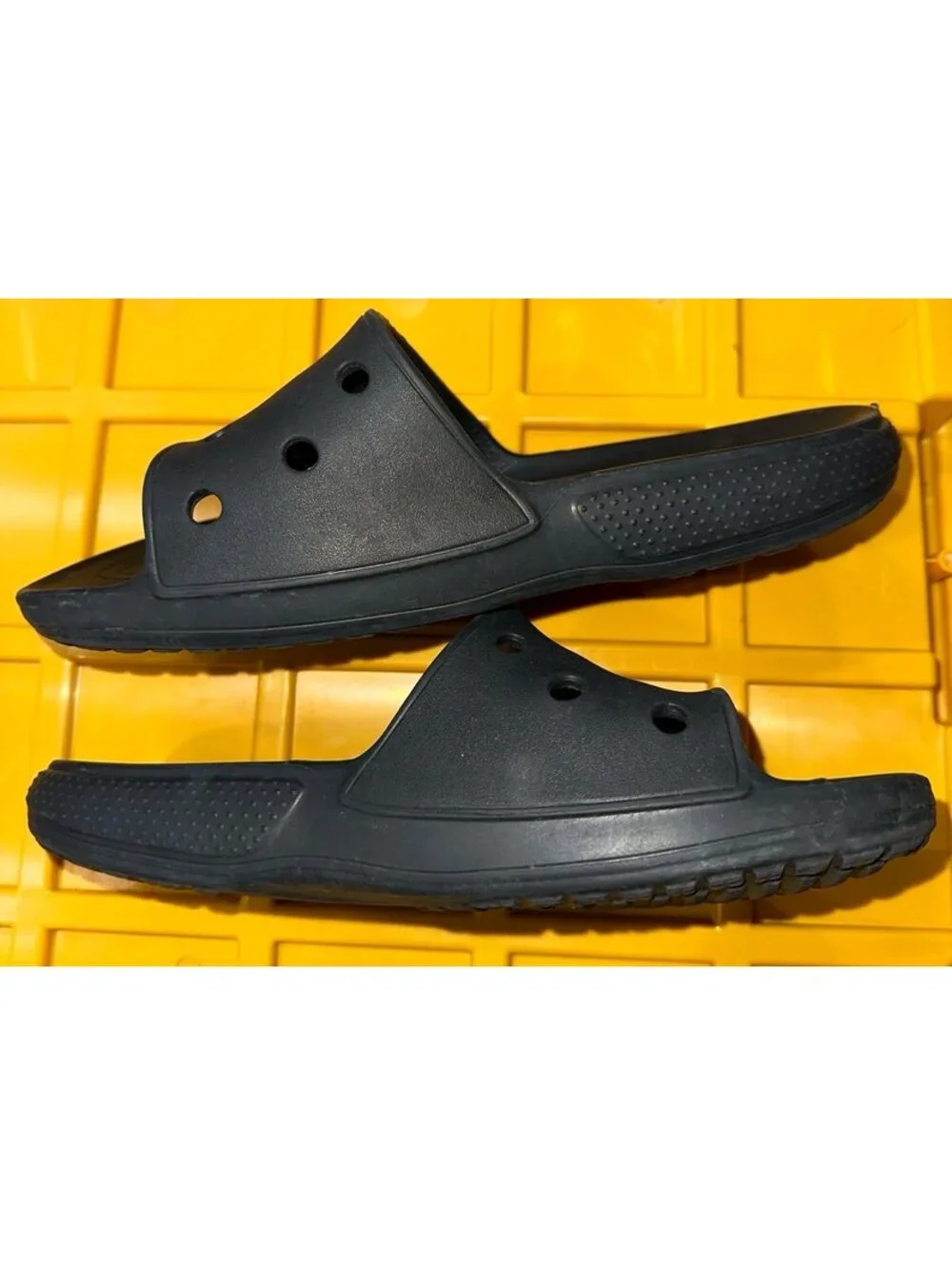 Crocs slides size women’s 11 and men’s 9